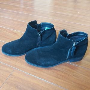 Black nubuck waterproof booties